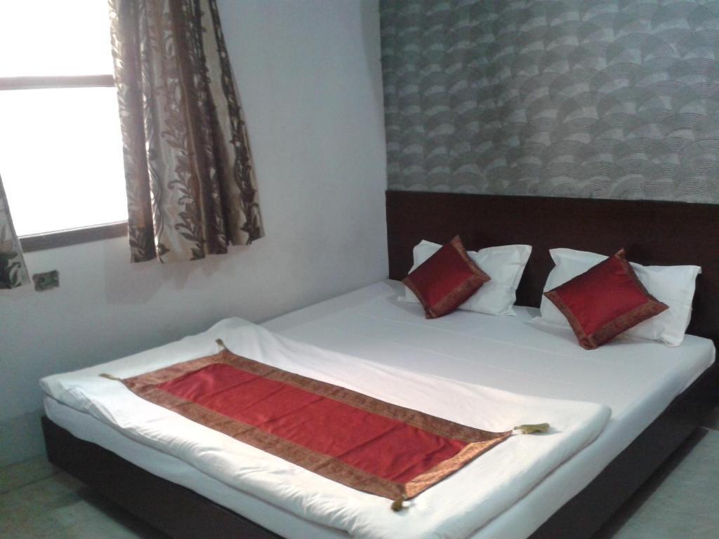 Hotel Hridey Inn Nova Deli Quarto foto